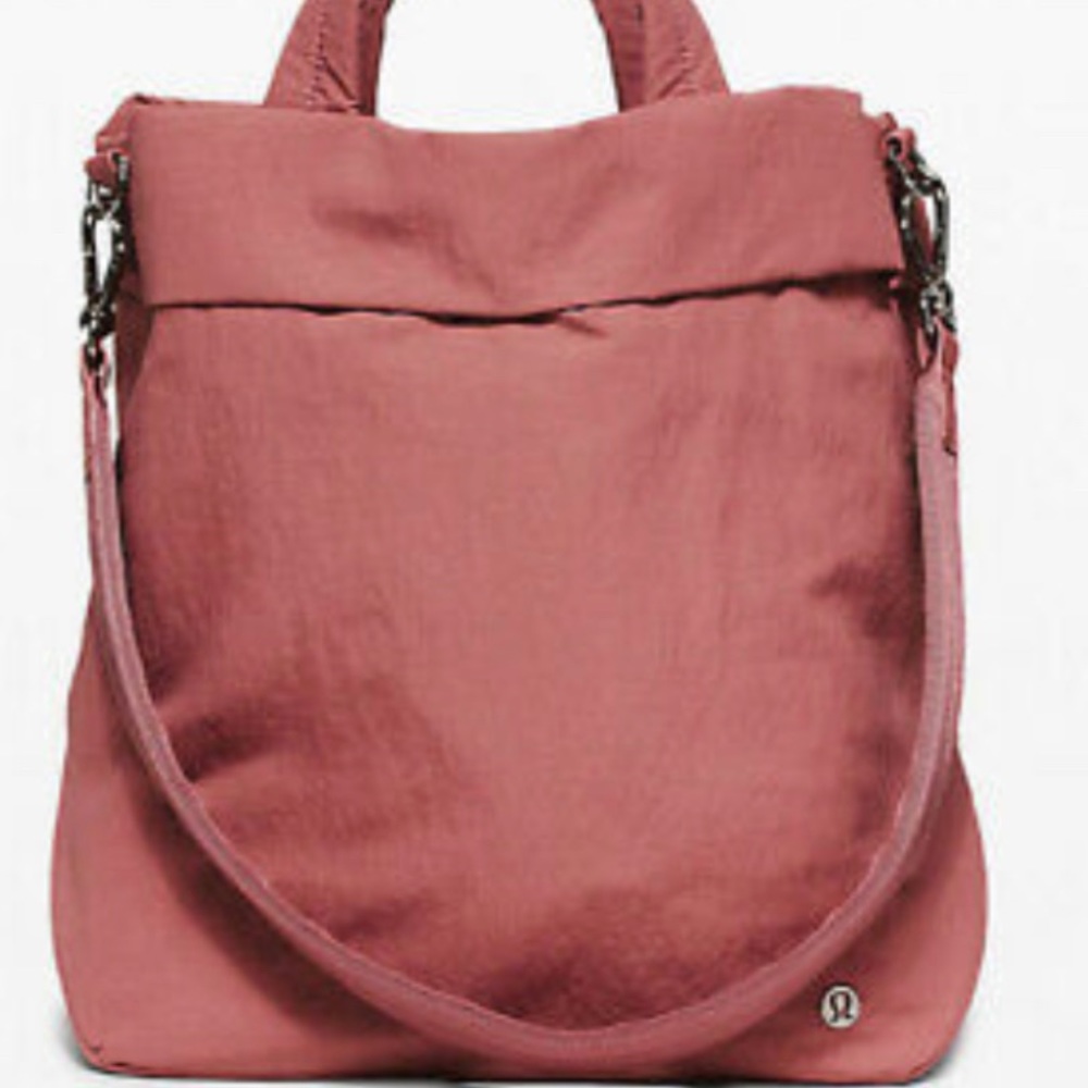 Lululemon 19L on my level bag